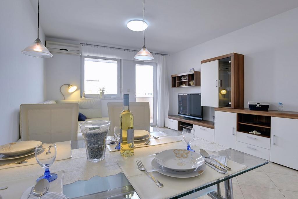 Apartment Frlan Ližnjan Exteriör bild