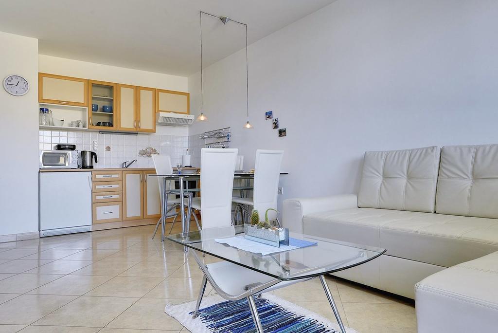 Apartment Frlan Ližnjan Exteriör bild