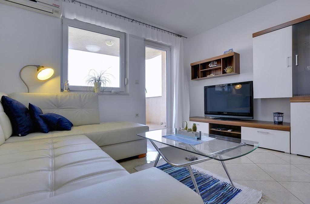 Apartment Frlan Ližnjan Exteriör bild