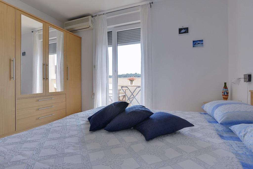 Apartment Frlan Ližnjan Exteriör bild