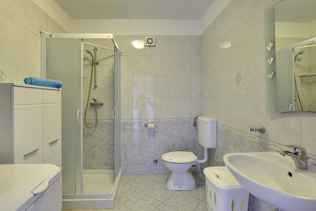 Apartment Frlan Ližnjan Exteriör bild